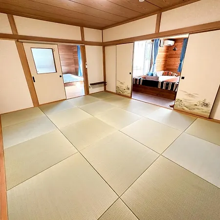 Base Shiraoi With Mall Onsen Exterior photo